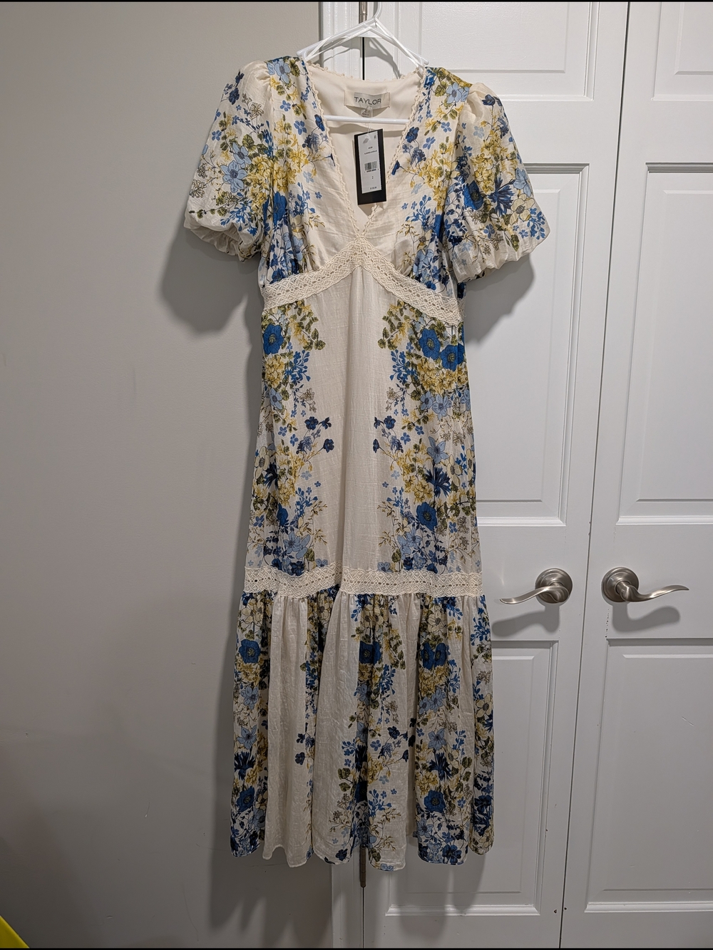 Taylor Dress - Picture 4 of 7